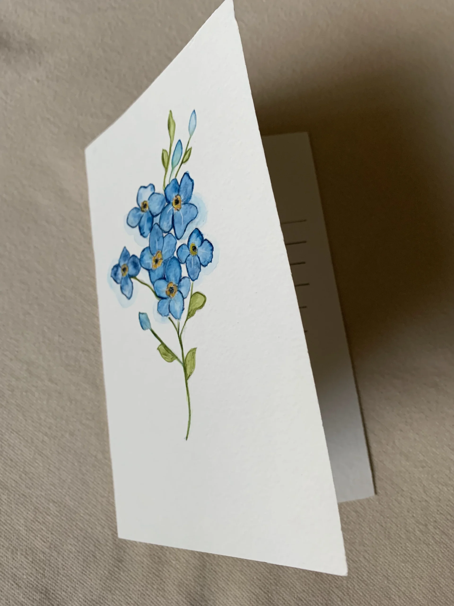 Cartão delicado em azul